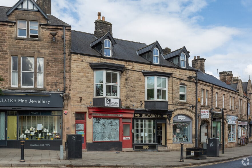 10 Crown Sq, Matlock for sale - Primary Photo - Image 1 of 1