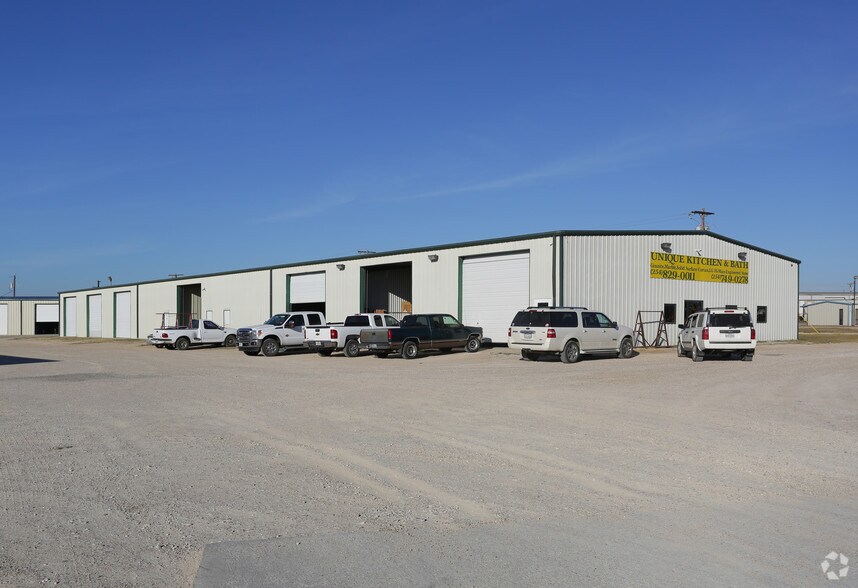 545 N Connally Dr, Elm Mott, TX for sale - Primary Photo - Image 1 of 1