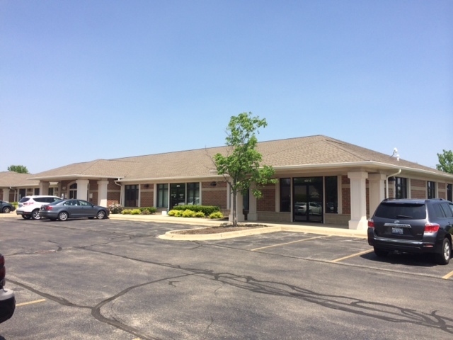 407 E Congress Pkwy, Crystal Lake, IL 60014 - Property Record | LoopNet