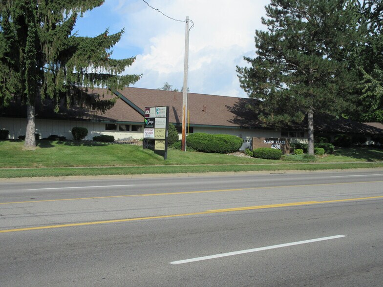 4230 S Westnedge Ave, Kalamazoo, MI for lease - Building Photo - Image 1 of 7