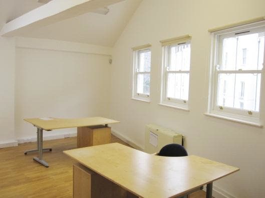 8 Celbridge Mews, London for lease - Interior Photo - Image 2 of 29