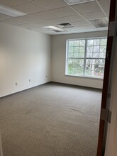 1149 Cornell Ave, Savannah, GA for lease Interior Photo- Image 2 of 5