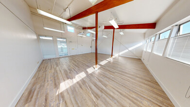 200 Gate Five Rd, Sausalito, CA for lease Interior Photo- Image 2 of 5