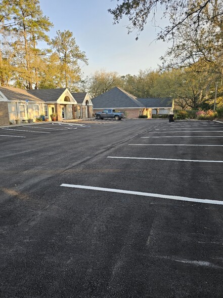 925 NW 56th Ter, Gainesville, FL for lease - Building Photo - Image 1 of 6