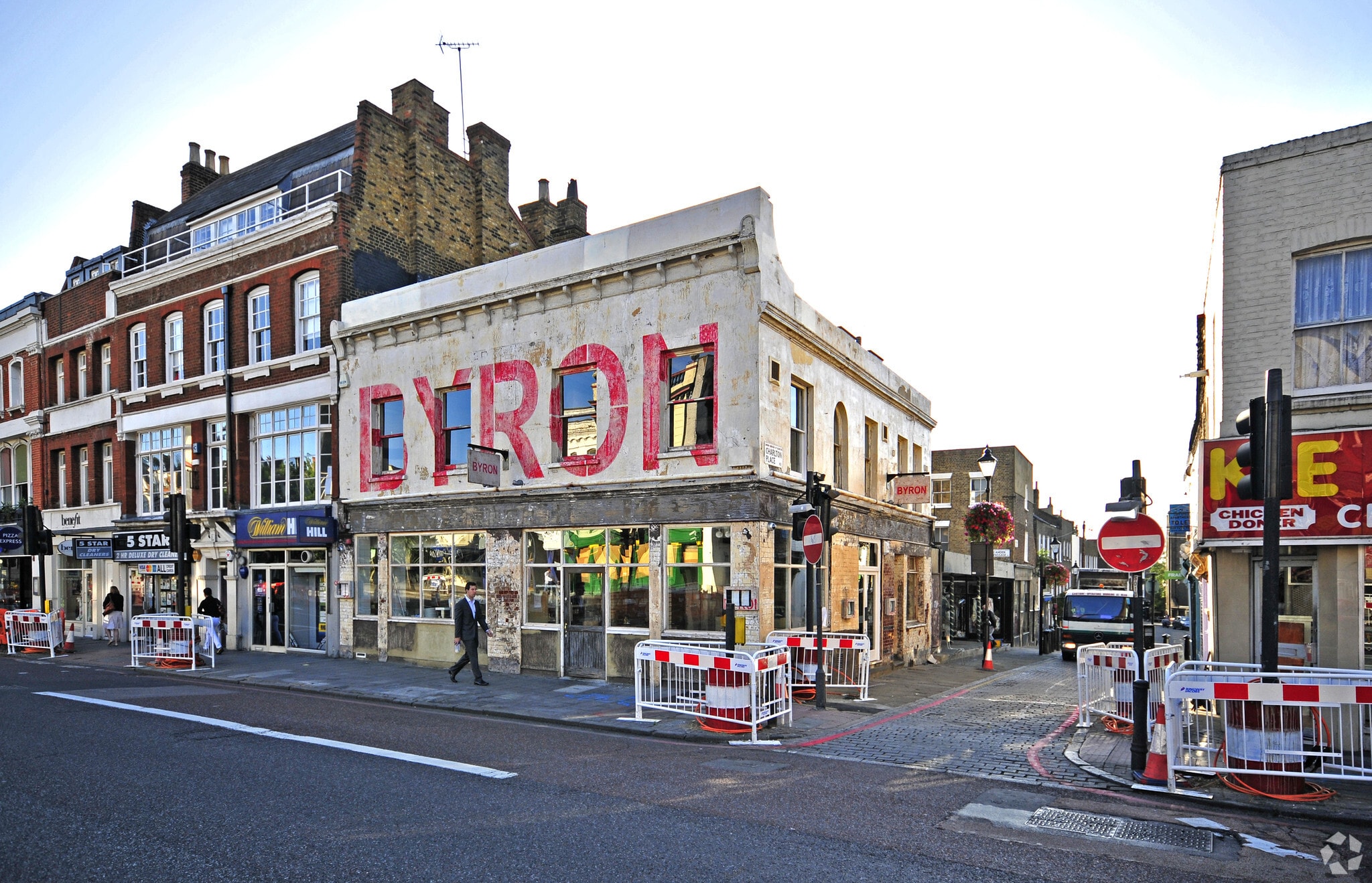 341-342 Upper St, London for sale Primary Photo- Image 1 of 1
