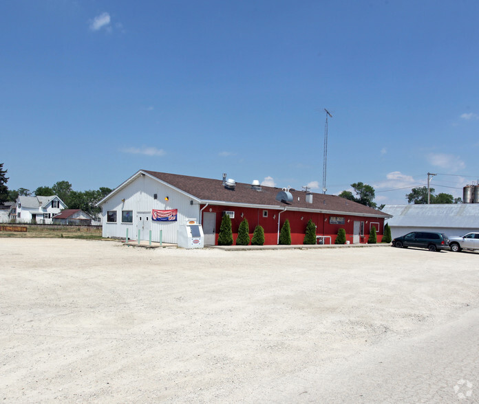 100 E Adams St, Waterman, IL for sale - Building Photo - Image 1 of 1