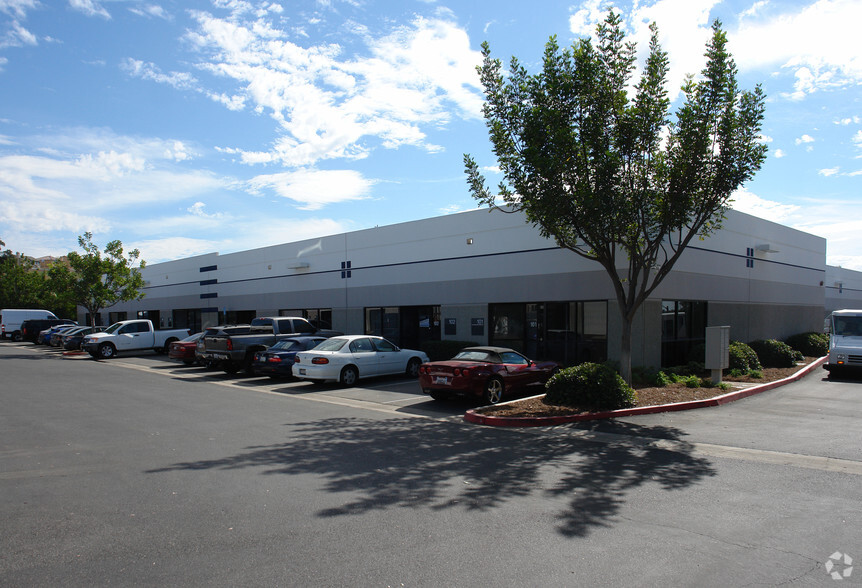 2920 Norman Strasse Rd, San Marcos, CA for lease - Primary Photo - Image 1 of 5