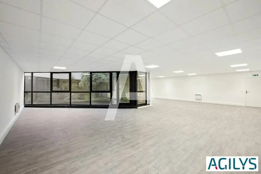 Flex in Villebon-sur-Yvette for lease - Building Photo - Image 3 of 13