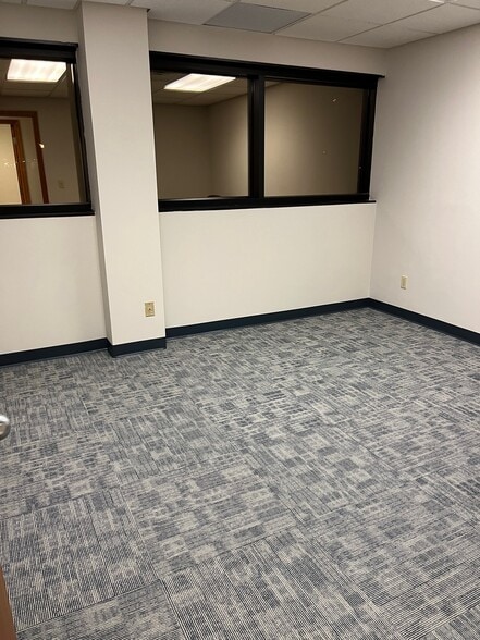 475 Brown Blvd, Bourbonnais, IL for lease - Interior Photo - Image 3 of 10