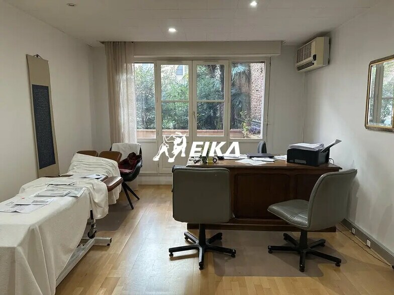 Office in Toulouse for lease - Building Photo - Image 3 of 7