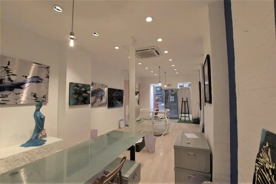 Retail in Paris for lease - Building Photo - Image 1 of 7