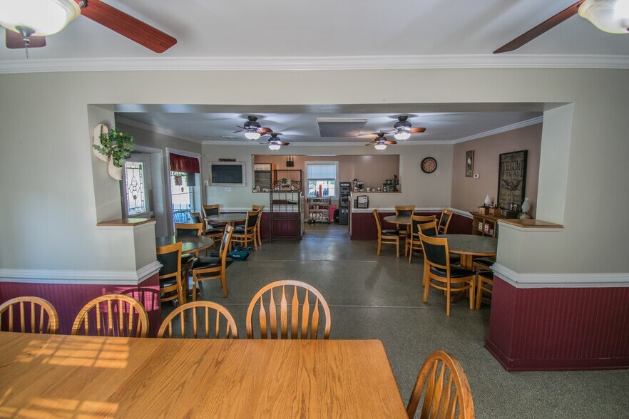 574 Pine Grove Rd, Bluemont, VA for sale - Building Photo - Image 1 of 1