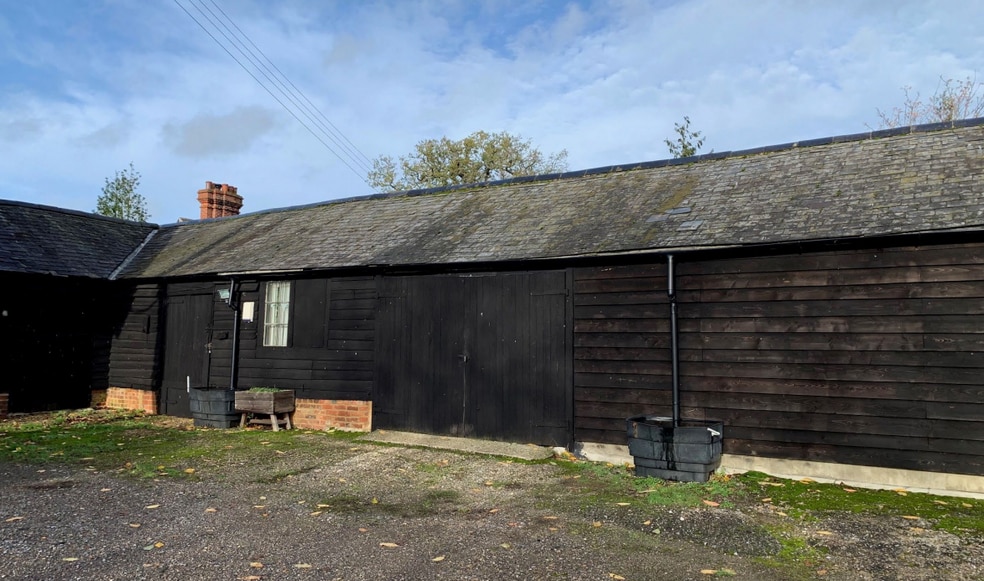 Hall Ct, Reading for lease - Primary Photo - Image 2 of 2