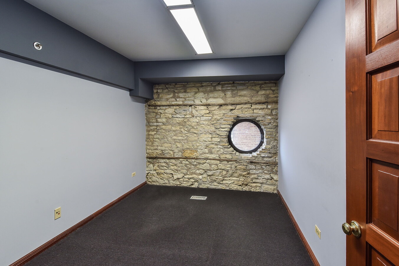 View Photo