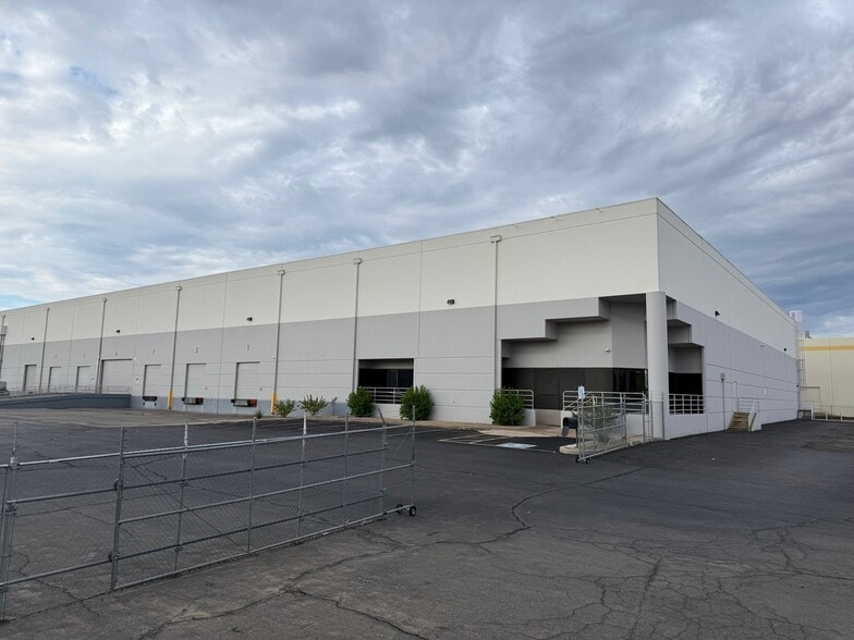 420 S 53rd Ave, Phoenix, AZ for lease - Building Photo - Image 2 of 8