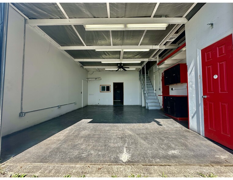 250 Greenwich Ave, Goshen, NY for lease - Interior Photo - Image 2 of 8