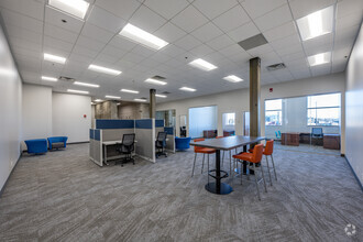 2550 University Ave W, Saint Paul, MN for lease Interior Photo- Image 2 of 3