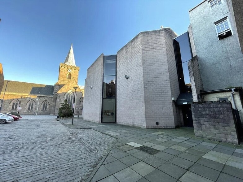 S Saint John's Pl, Perth for lease - Building Photo - Image 3 of 12