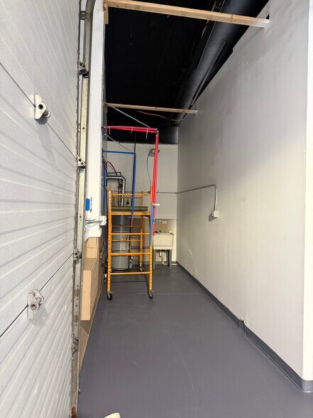 3905 32nd St, Port Huron, MI for sale - Building Photo - Image 3 of 93