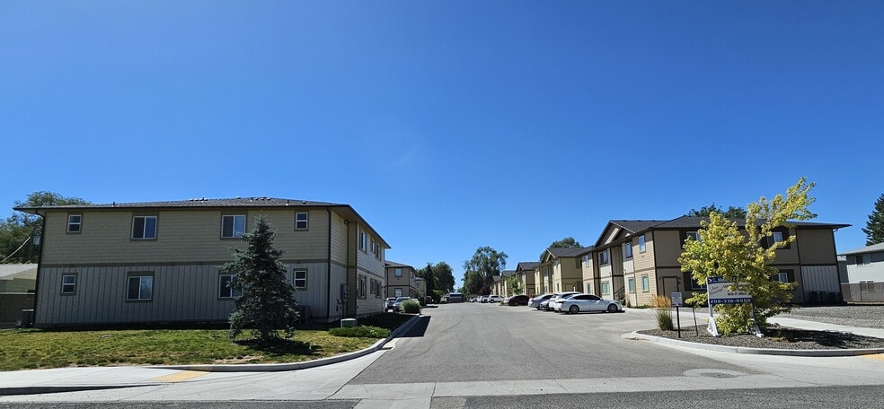 509-523 N Rose St, Twin Falls, ID for sale - Building Photo - Image 1 of 12