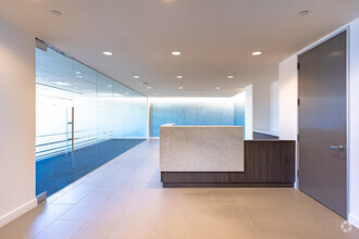 9465 Wilshire Blvd, Beverly Hills, CA for lease Interior Photo- Image 2 of 8