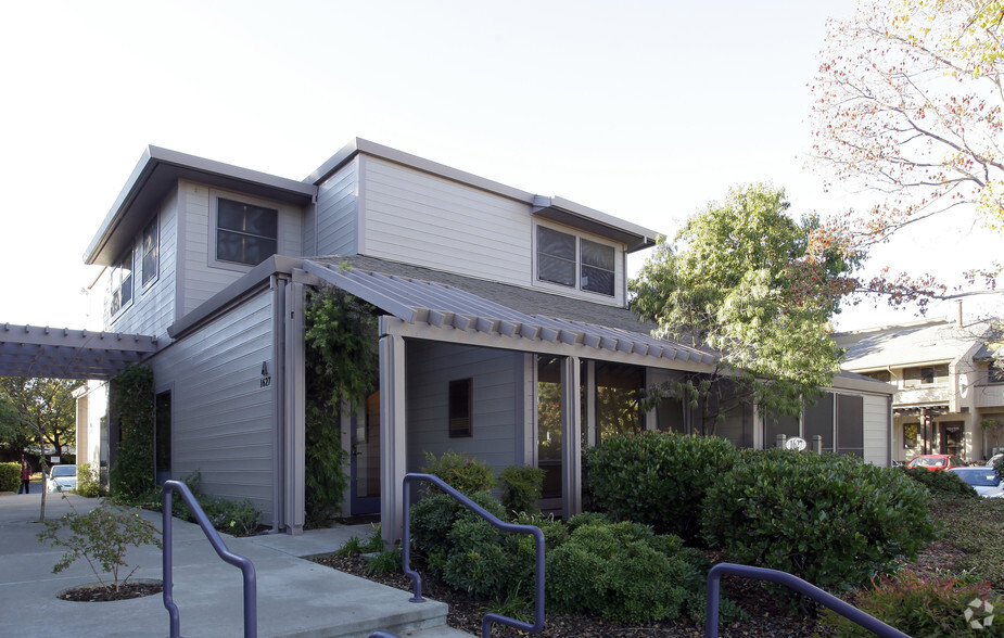 1627 Oak Ave, Davis, CA for lease - Primary Photo - Image 1 of 10