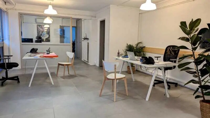 Office in Bordeaux for sale - Interior Photo - Image 2 of 6