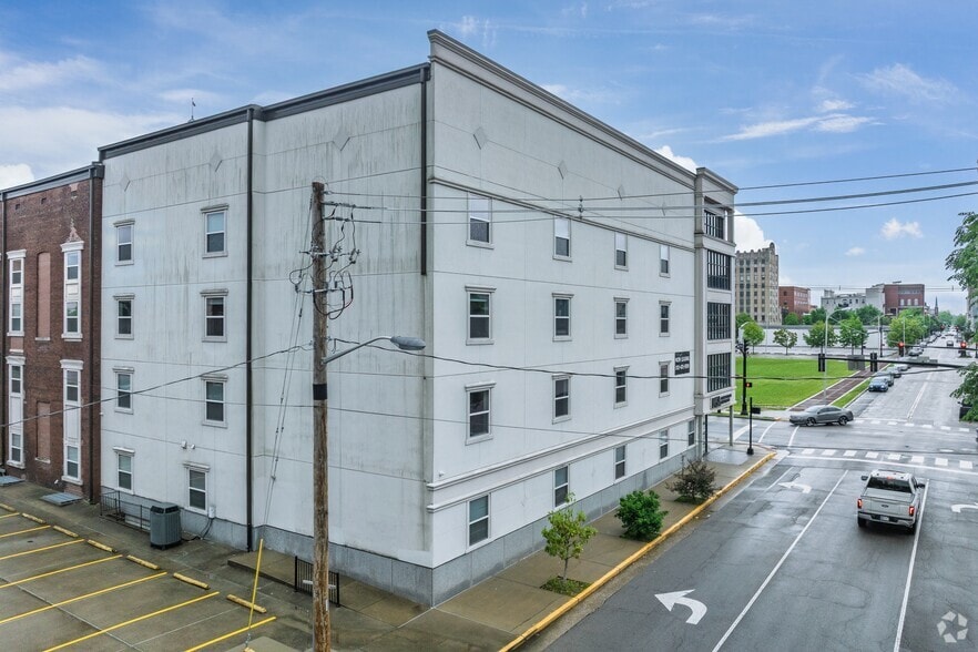 301 NW 3rd St, Evansville, IN for sale - Building Photo - Image 2 of 11