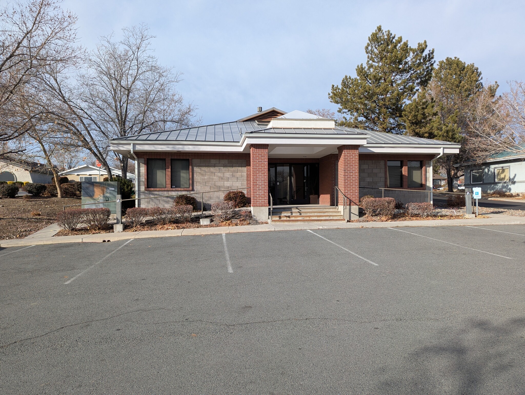 120 Continental Dr, Reno, NV for lease Building Photo- Image 1 of 19