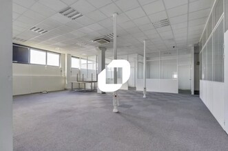 Office in Champigny-sur-Marne for lease Interior Photo- Image 2 of 4