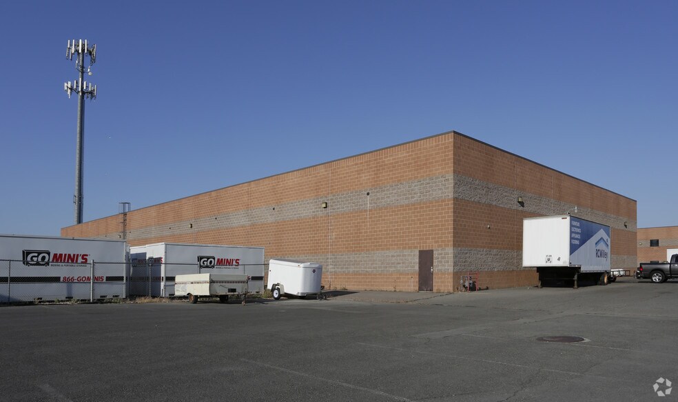 1053-1087 S 1675 W, Orem, UT for lease - Building Photo - Image 3 of 4