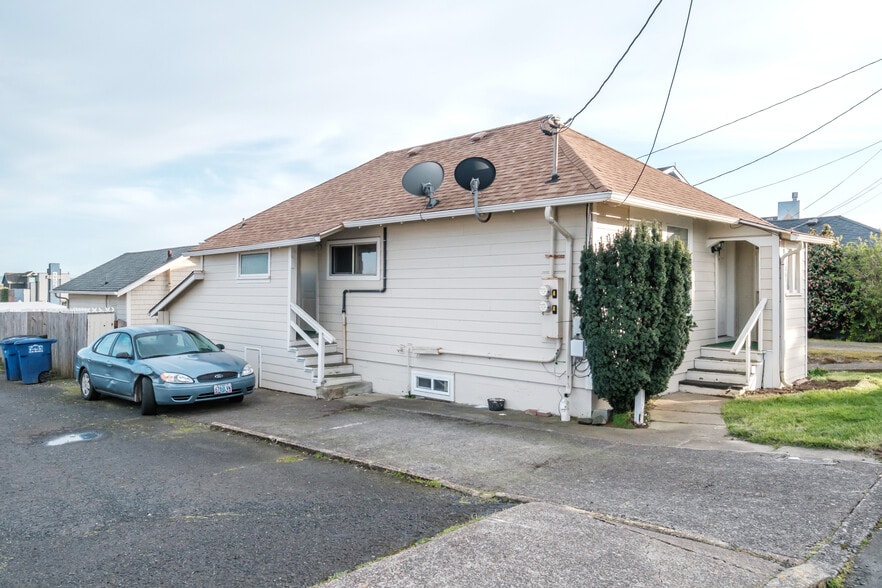 443 SW 7th St, Newport, OR for sale - Building Photo - Image 3 of 11