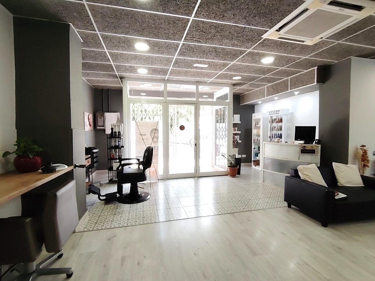 Retail in Cerdanyola del Vallès, Barcelona for lease Interior Photo- Image 1 of 19