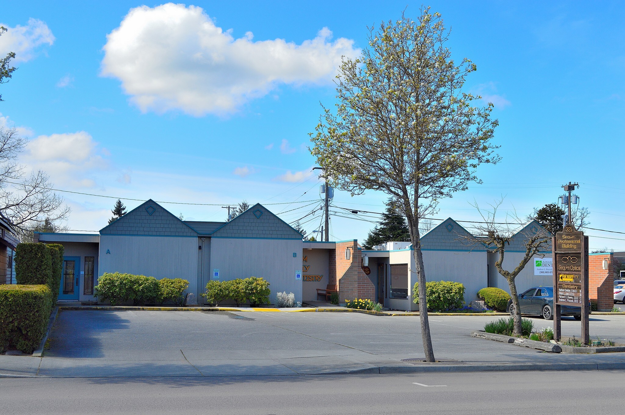 321 N Sequim Ave, Sequim, WA for sale Primary Photo- Image 1 of 1