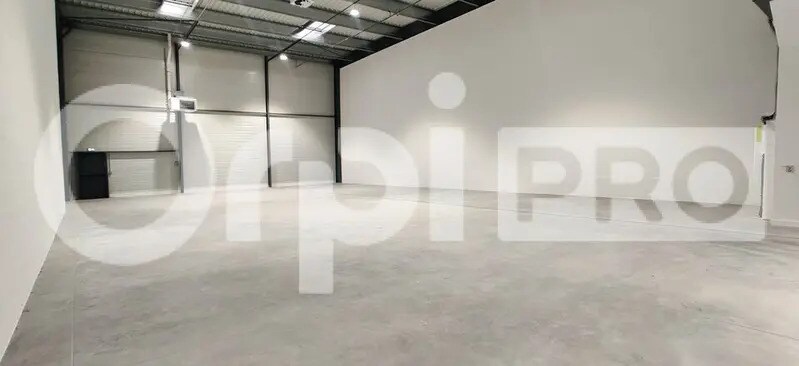 Flex in Corbeil-Essonnes for lease - Interior Photo - Image 2 of 10