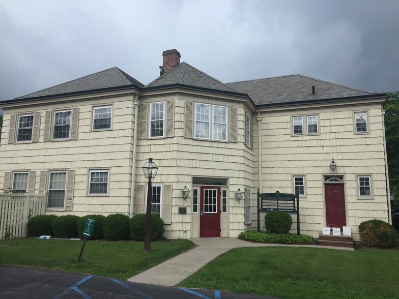 10 Colonial Ave, Warwick, NY for sale - Building Photo - Image 1 of 1