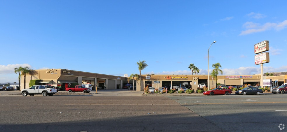 210 W Bradley Ave, El Cajon, CA for lease - Primary Photo - Image 3 of 9