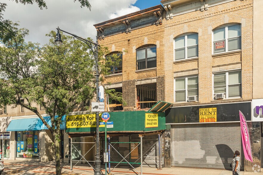 5745 Myrtle Ave, Ridgewood, NY for sale - Primary Photo - Image 1 of 1