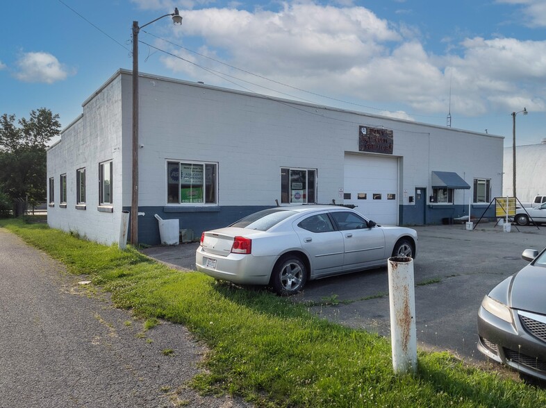 1140 N Main St, Urbana, OH for sale - Building Photo - Image 2 of 18