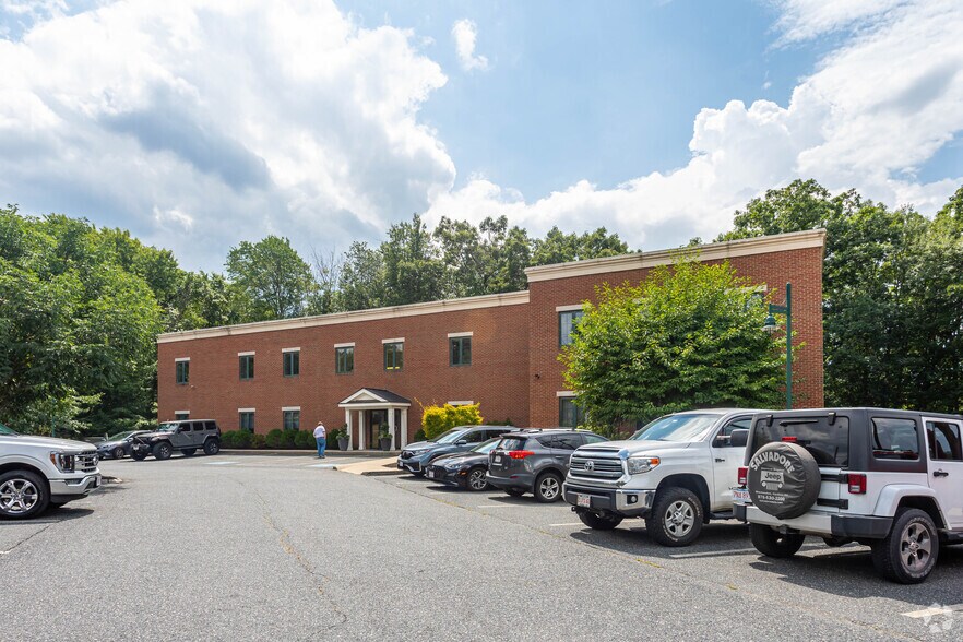 100 Waverly St, Ashland, MA for lease - Building Photo - Image 2 of 3