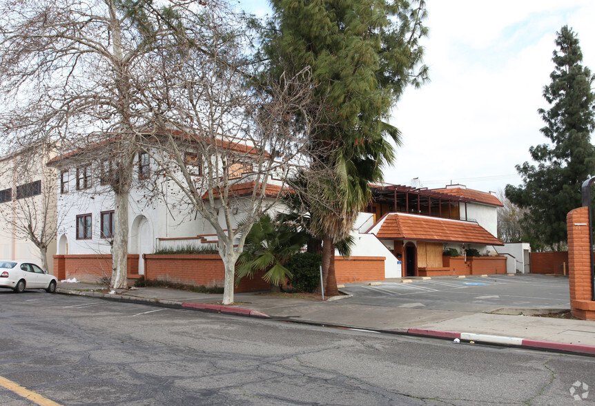 309 N Center St, Turlock, CA for sale - Primary Photo - Image 1 of 1