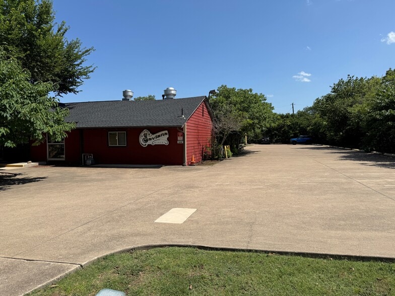 316 Cooper St, Cedar Hill, TX for lease - Building Photo - Image 1 of 10