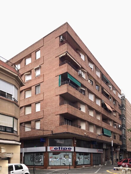 Calle Santa Leocadia, 3, Talavera de la Reina, Toledo for sale - Primary Photo - Image 1 of 2