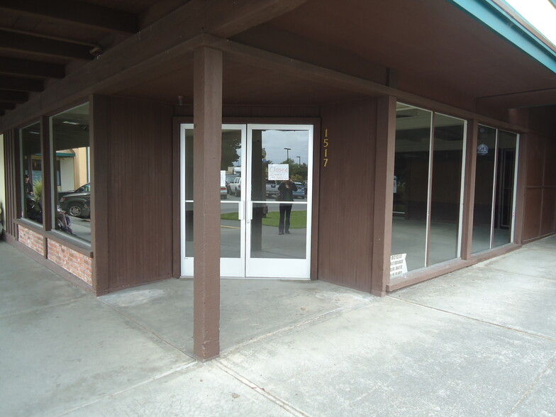 1503 City Center Rd, Mckinleyville, CA for lease - Building Photo - Image 3 of 7