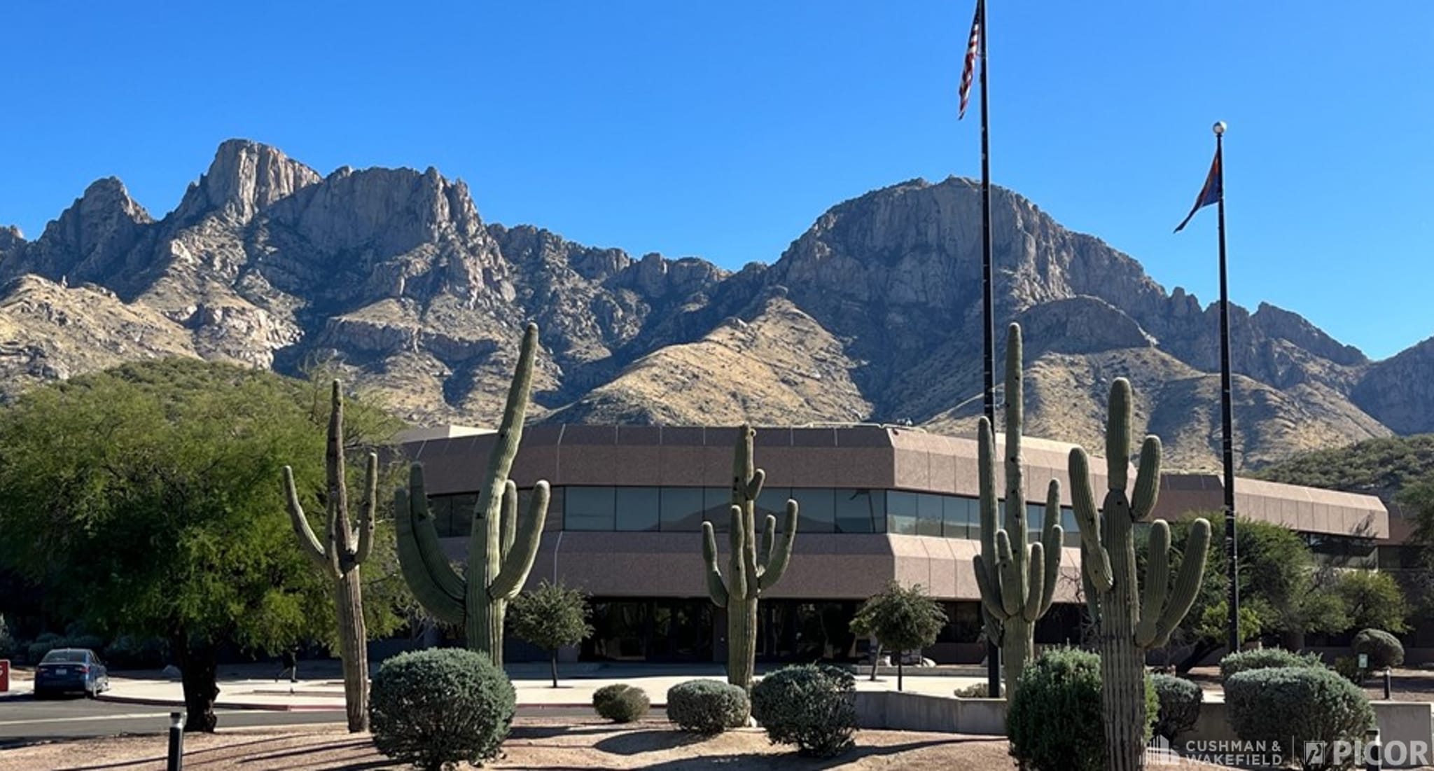 11100 N Oracle Rd, Tucson, AZ for lease Building Photo- Image 1 of 7