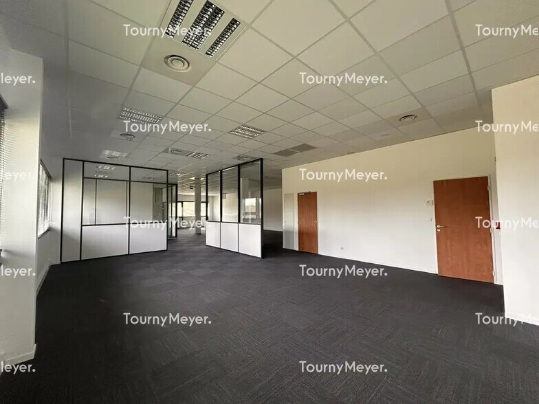 Office in Labège for lease - Interior Photo - Image 3 of 12