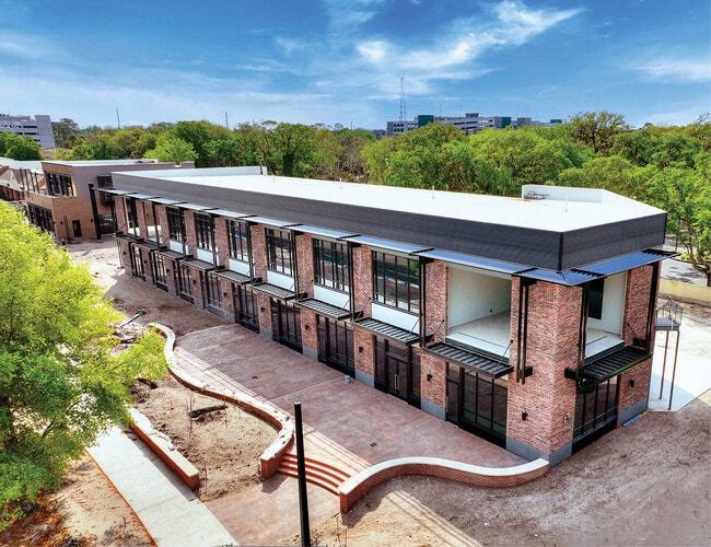 More details for 12100 Collegiate Way, Orlando, FL - Retail for Lease