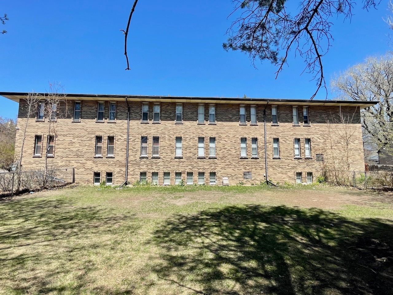 1850 Mississippi River Blvd S, Saint Paul, MN for sale Primary Photo- Image 1 of 1