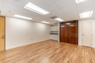 7855 Fay Ave, La Jolla, CA for lease Interior Photo- Image 2 of 5