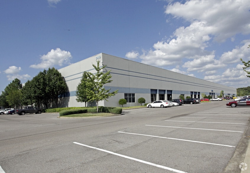6419 Shelby View Dr, Memphis, TN for lease - Building Photo - Image 3 of 9